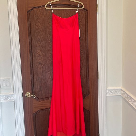 La Femme Prom 30665 Neon Coral Size 6 - Picture 5 of 15